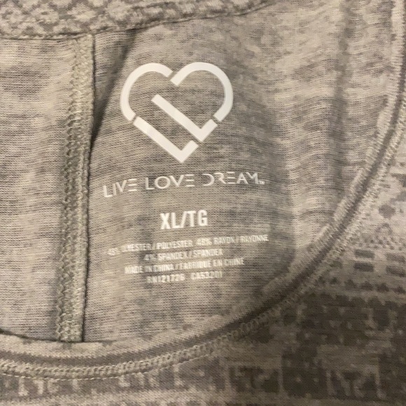 Aeropostale Christmas Sleep Shirt - Picture 2 of 4